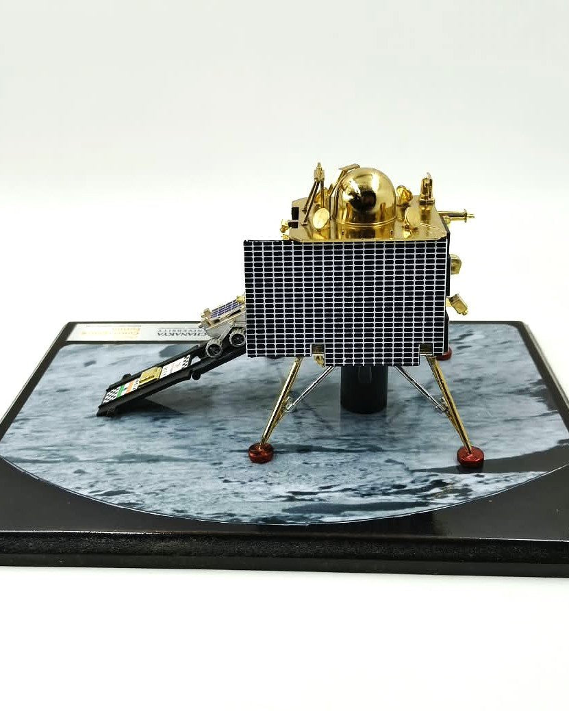 Chandrayaan 3 | Metal Diecast Vikram Lander Scale Model with Base - scale model - Indic Inspirations