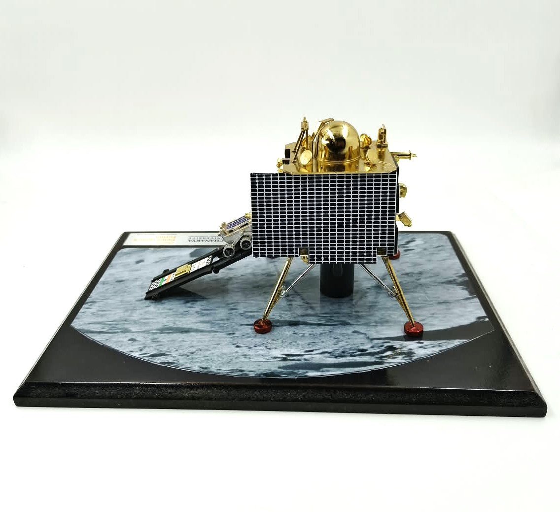 Chandrayaan 3 | Metal Diecast Vikram Lander Scale Model with Base - scale model - Indic Inspirations