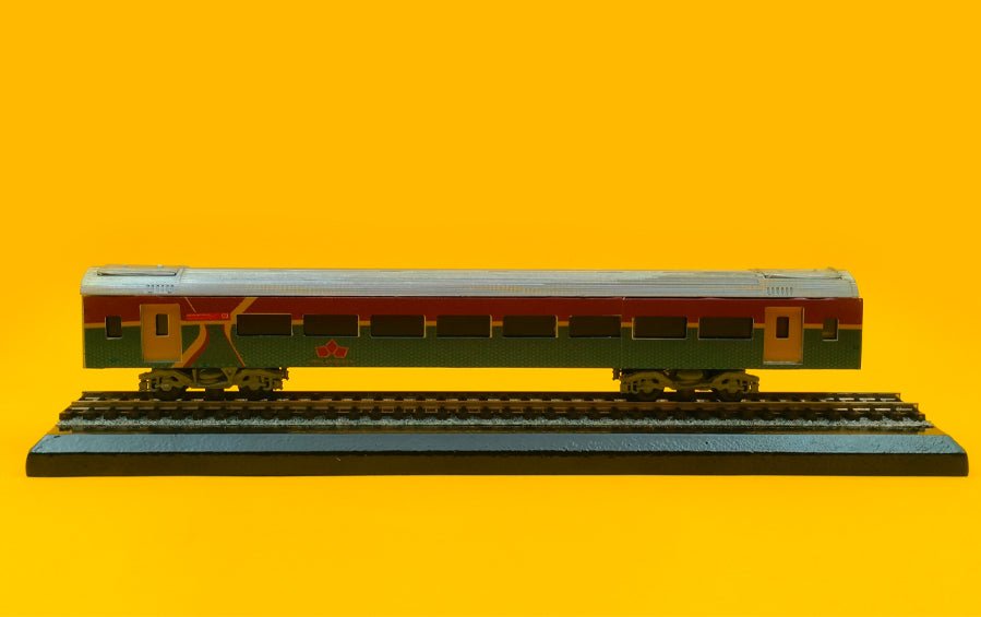 Deccan Queen Express | 1:100 Scale Model - train models - Indic Inspirations