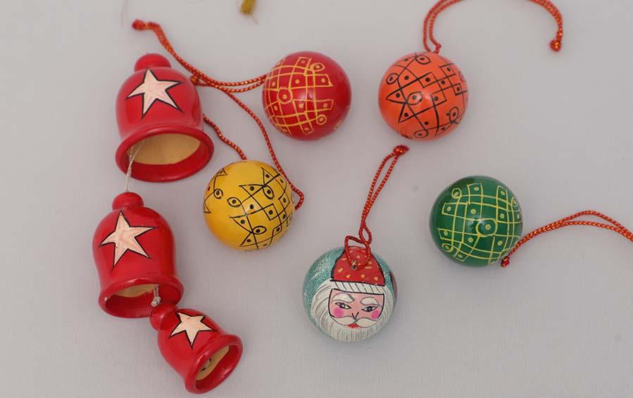 Decorative Hanging Balls & Bells - Décor hanging - indic inspirations