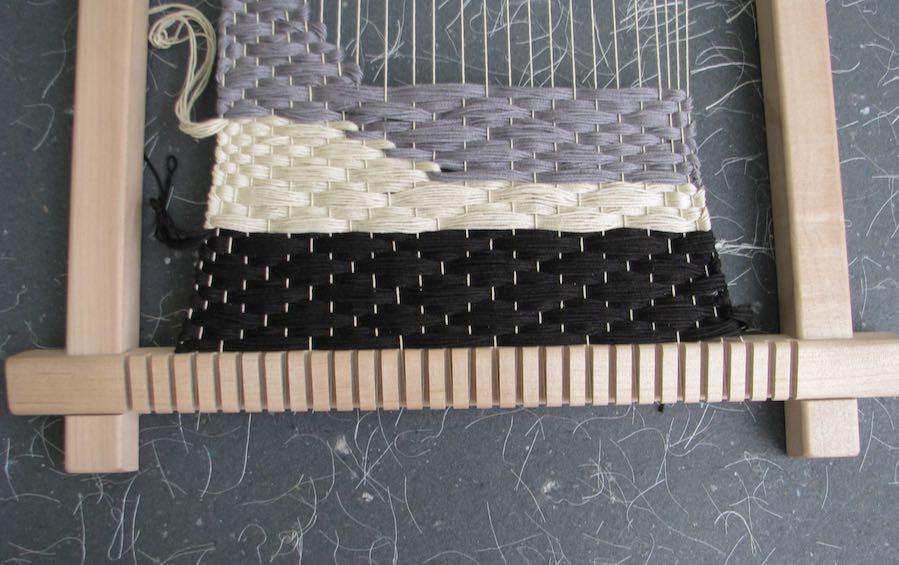INDIAN WEAVING LOOM - VERTICAL - Weaving looms - indic inspirations