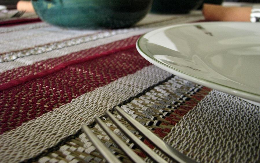 Madur Table Runner Mat Set Red+White - table runner and mat sets - indic inspirations