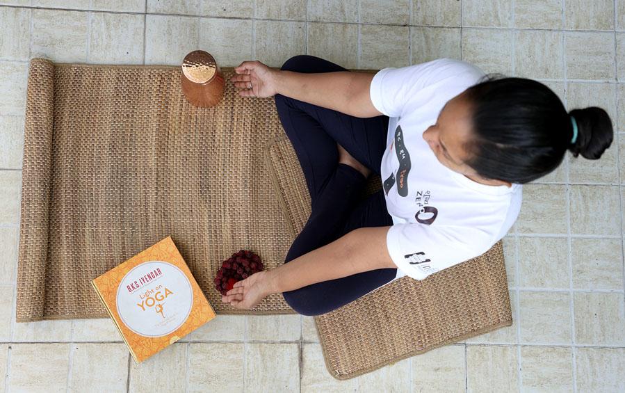 WATER HYACINTH - YOGA MAT - Yoga mats - indic inspirations