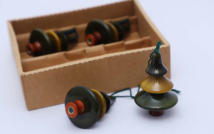 Wooden Christmas Decor : PINE ( Set of 4) - Décor hanging - indic inspirations