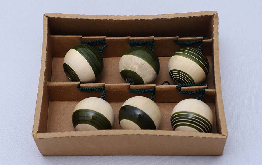 Wooden Christmas Decor : YULTIDE BAUBLES – Green (Set of Six) - Décor hanging - indic inspirations