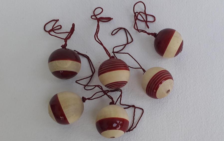 Wooden Christmas Decor : YULTIDE BAUBLES – Red (Set of Six) - Décor hanging - indic inspirations