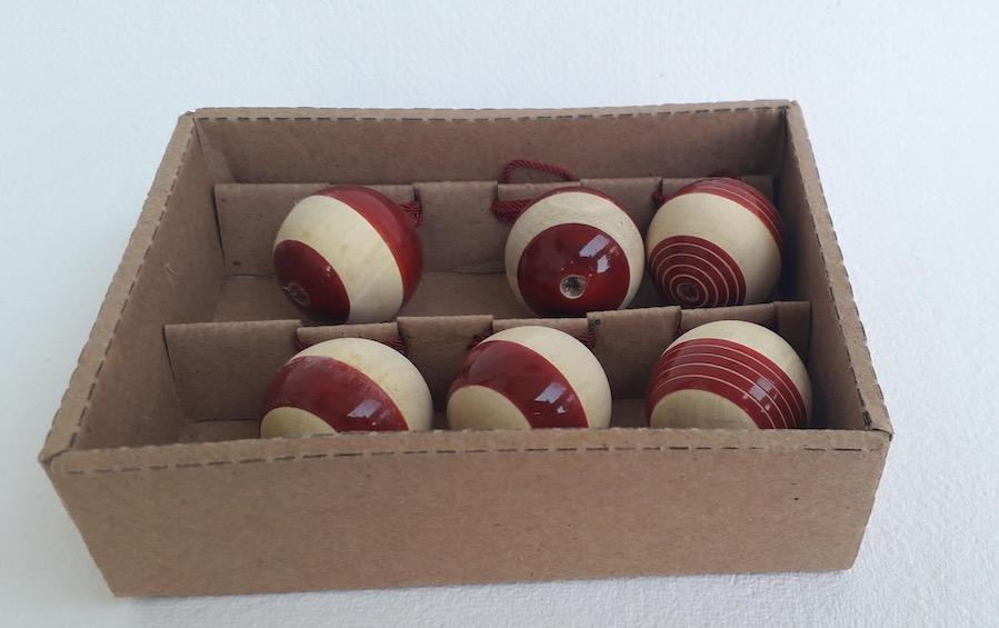 Wooden Christmas Decor : YULTIDE BAUBLES – Red (Set of Six) - Décor hanging - indic inspirations