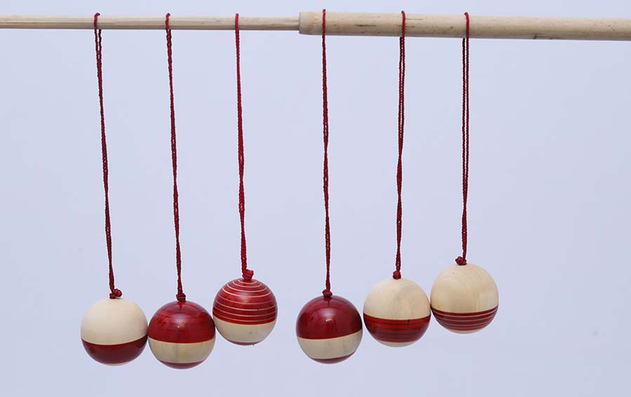 Wooden Christmas Decor : YULTIDE BAUBLES – Red (Set of Six) - Décor hanging - indic inspirations