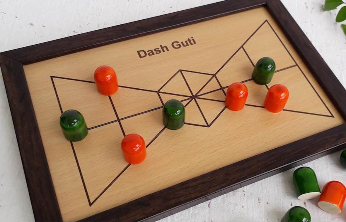 Wooden Dash Guti - Board Games - indic inspirations