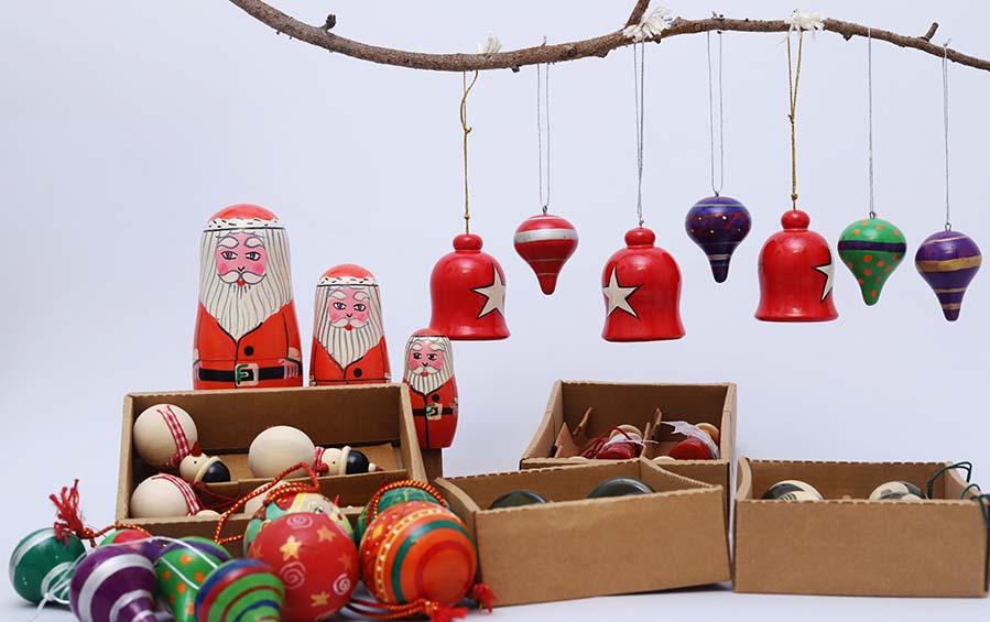 Yuletide Wooden Handcrafted Decorations Combo Pack (L) - Décor hanging - indic inspirations
