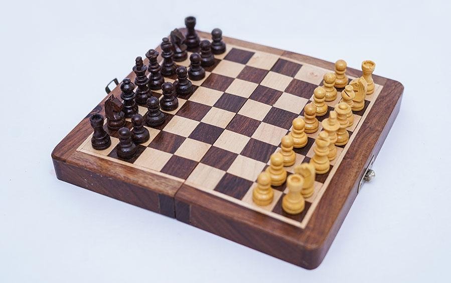 10" FOLDING MAGNETIC CHESS SET - Chess Sets - Indic Inspirations