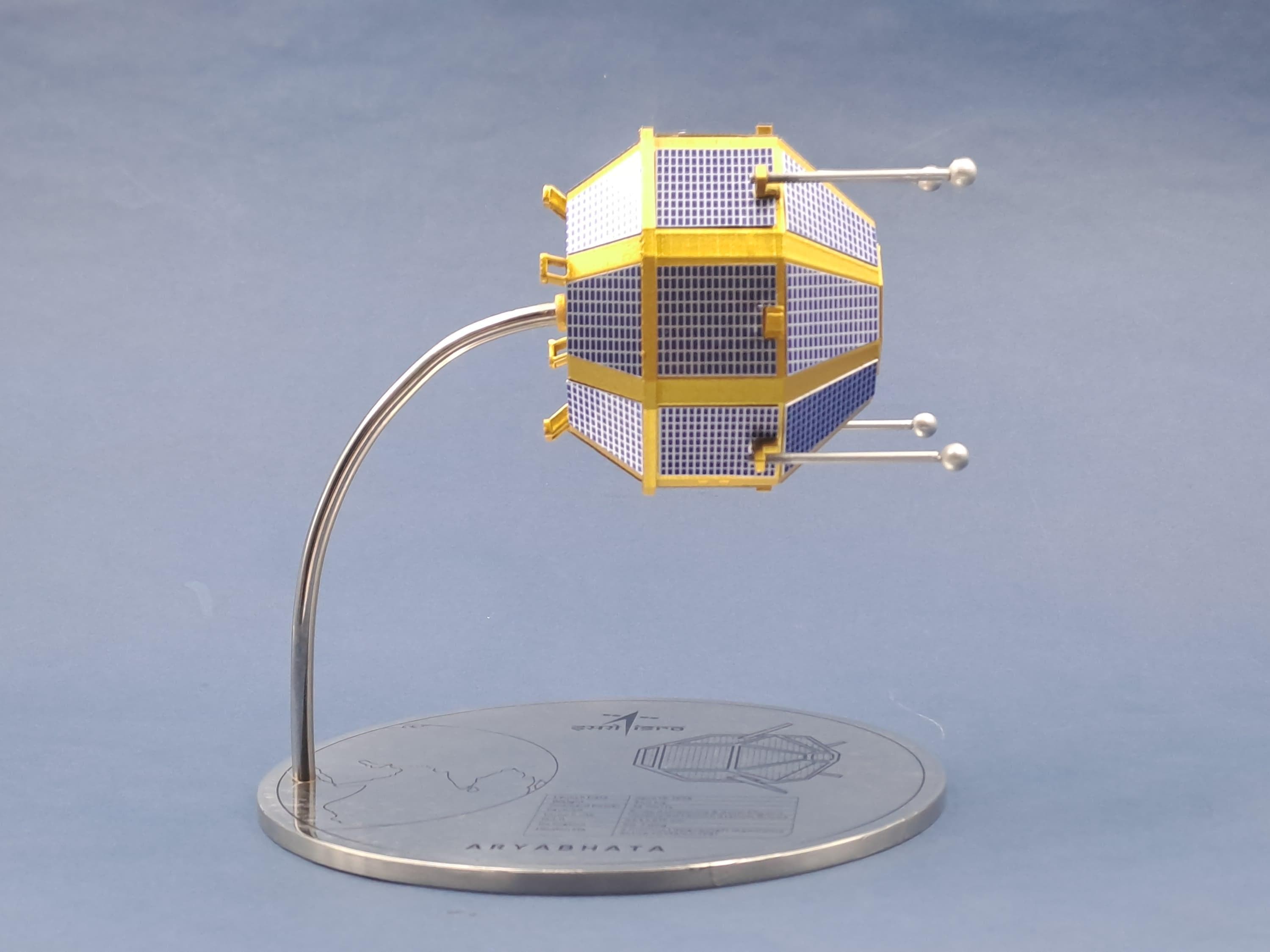 Aryabhata | 50th Anniversary 1:18 Model | India's First Satellite - Globe - Indic Inspirations