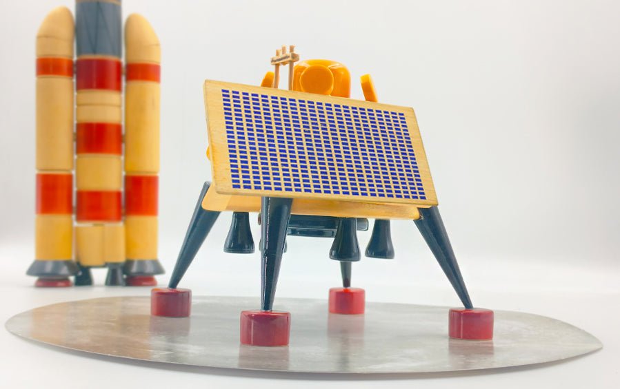 Isro Modles Buy ISRO Chandrayaan Vikram Lander Wooden Scale Model Online - VYOM ...