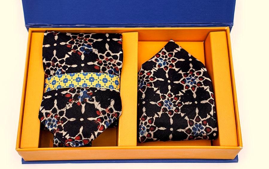 AJRAKH PRINT- SILK TIE WITH POCKET SQUARE BLACK - Necktie with pocket square gift set - indic inspirations