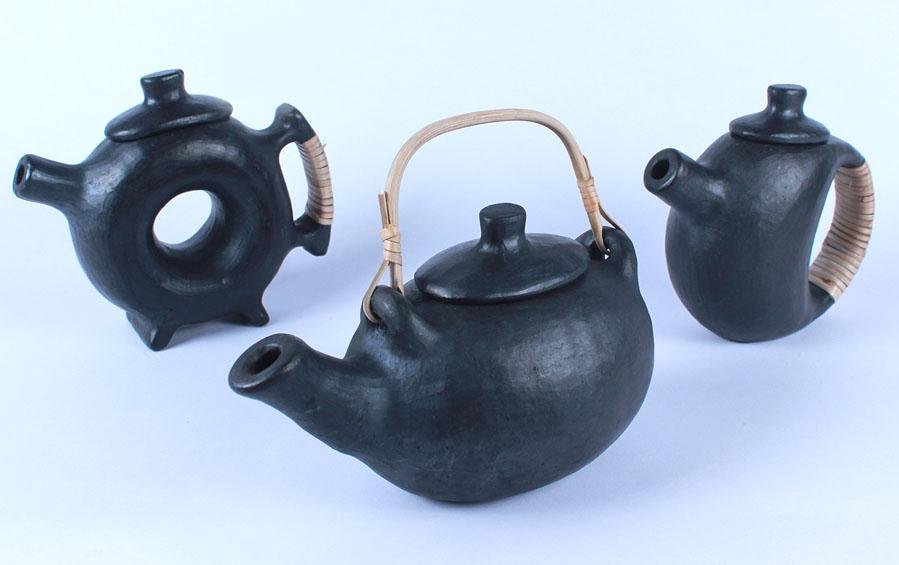 Black Pottery Miniature Kettles :: Set of 3 - Miniature Kettles - indic inspirations