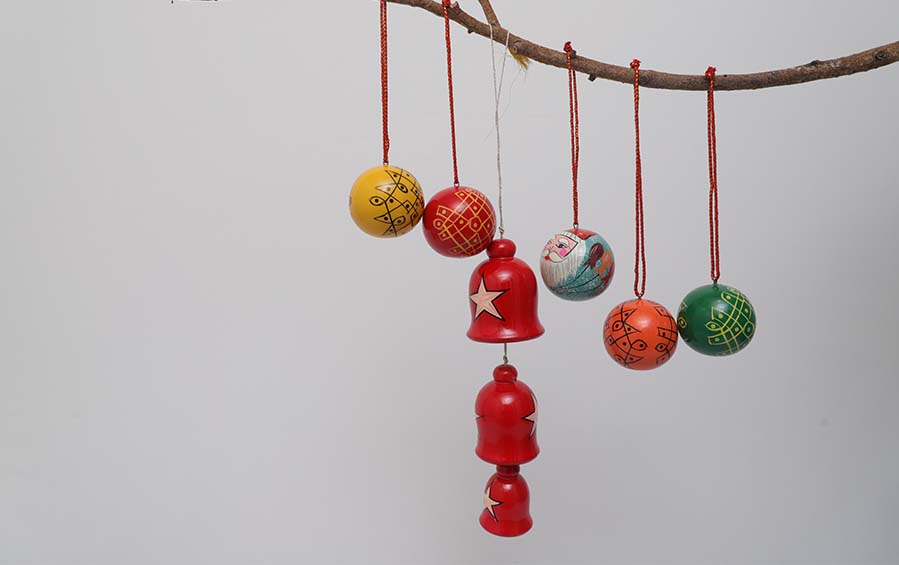 Decorative Hanging Balls & Bells - Décor hanging - indic inspirations