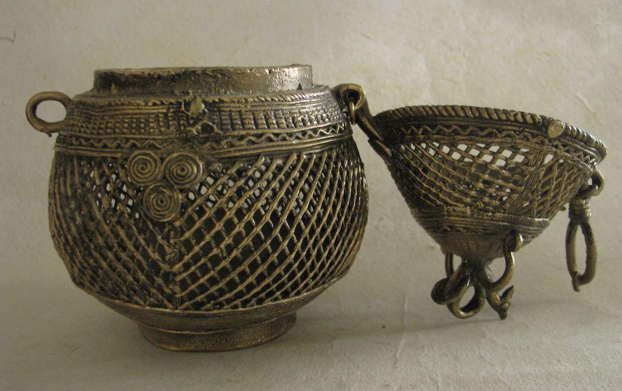 DHOKRA - JEWELLERY BOX - Dhokra artifacts - indic inspirations