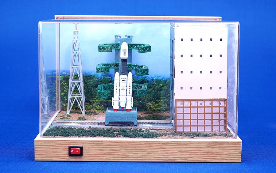 GSLV Launch Pad w/1:400 GSLV Model - rocket models - indic inspirations