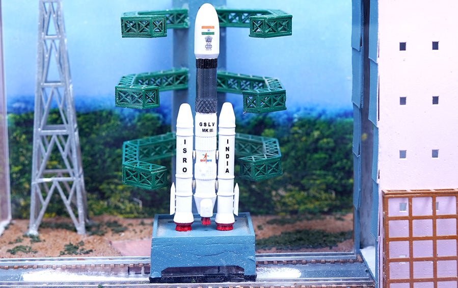 GSLV Launch Pad w/1:400 GSLV Model - rocket models - indic inspirations