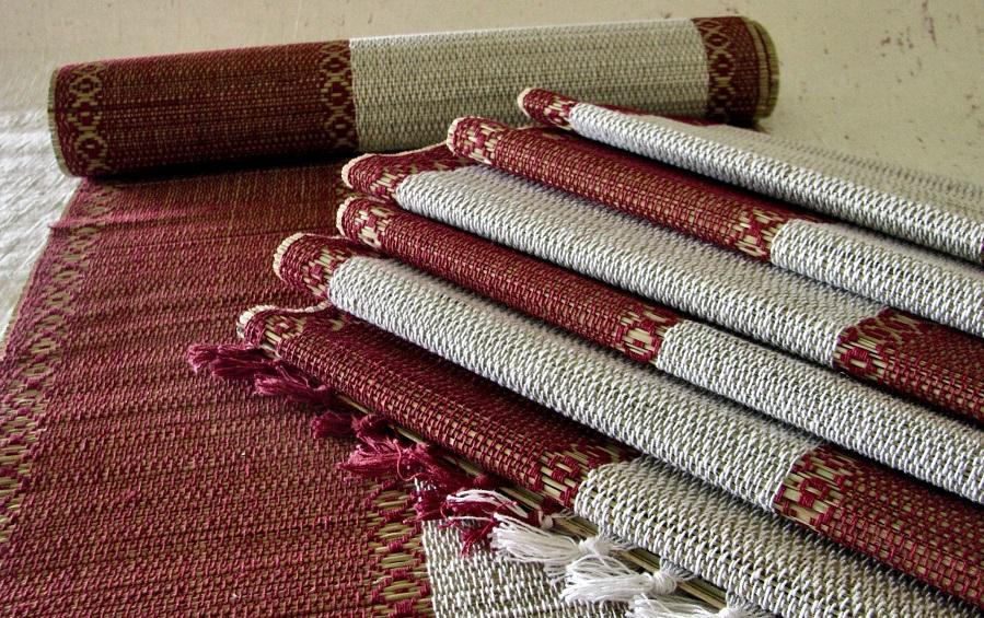 Madur Table Runner Mat Set Red - table runner and mat sets - indic inspirations