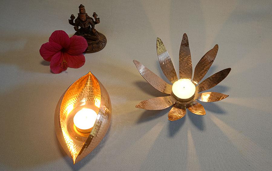 SUNFLOWER & COPPER POD T-LIGHT - Candle-holders - indic inspirations
