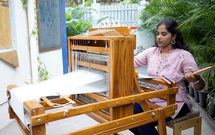 Table Loom with Folding Stand 24 Inch - Weaving looms - indic inspirations